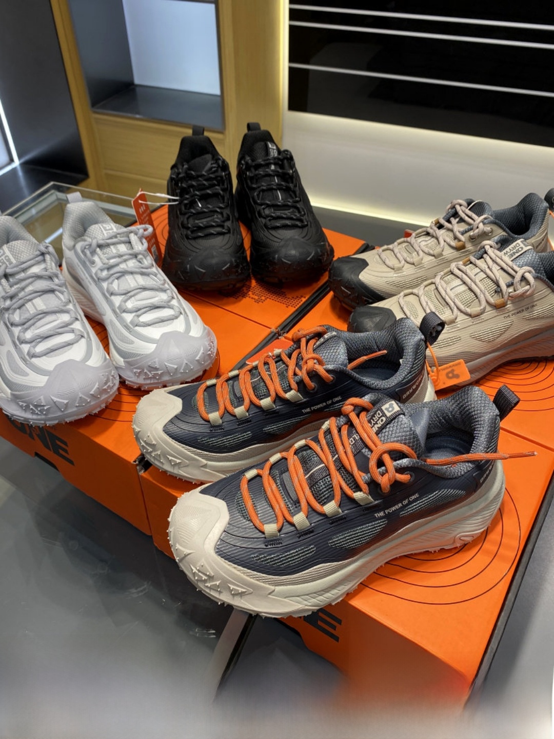 Outdoor Adventure Series - Sepatu Kasual Sporty Tebal untuk Petualangan
