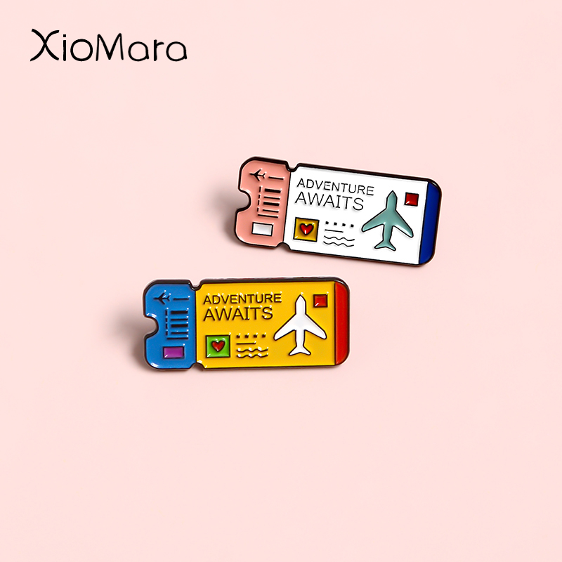 Outdoor Adventure Kit - Petualangan menunggu Enamel Pin tiket pesawat